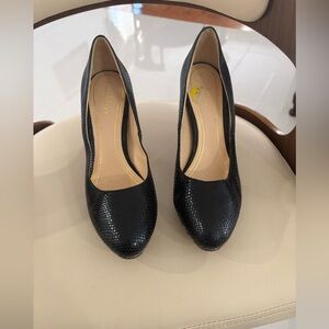 Cole Haan Black python Heels size 9